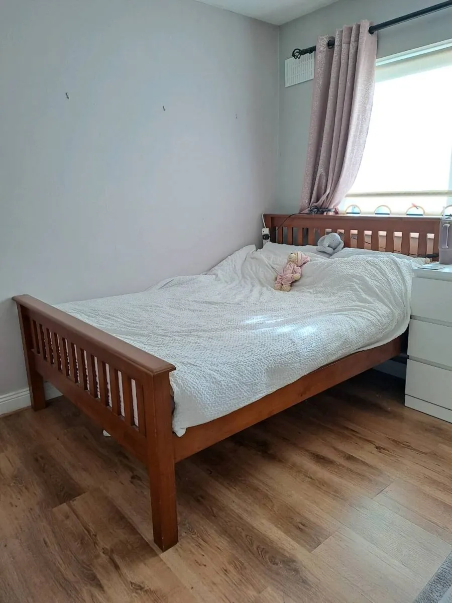 Double bed frame - Image 1