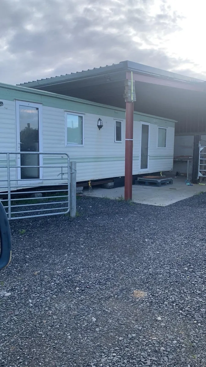 two bedroom  to rent - Image 1