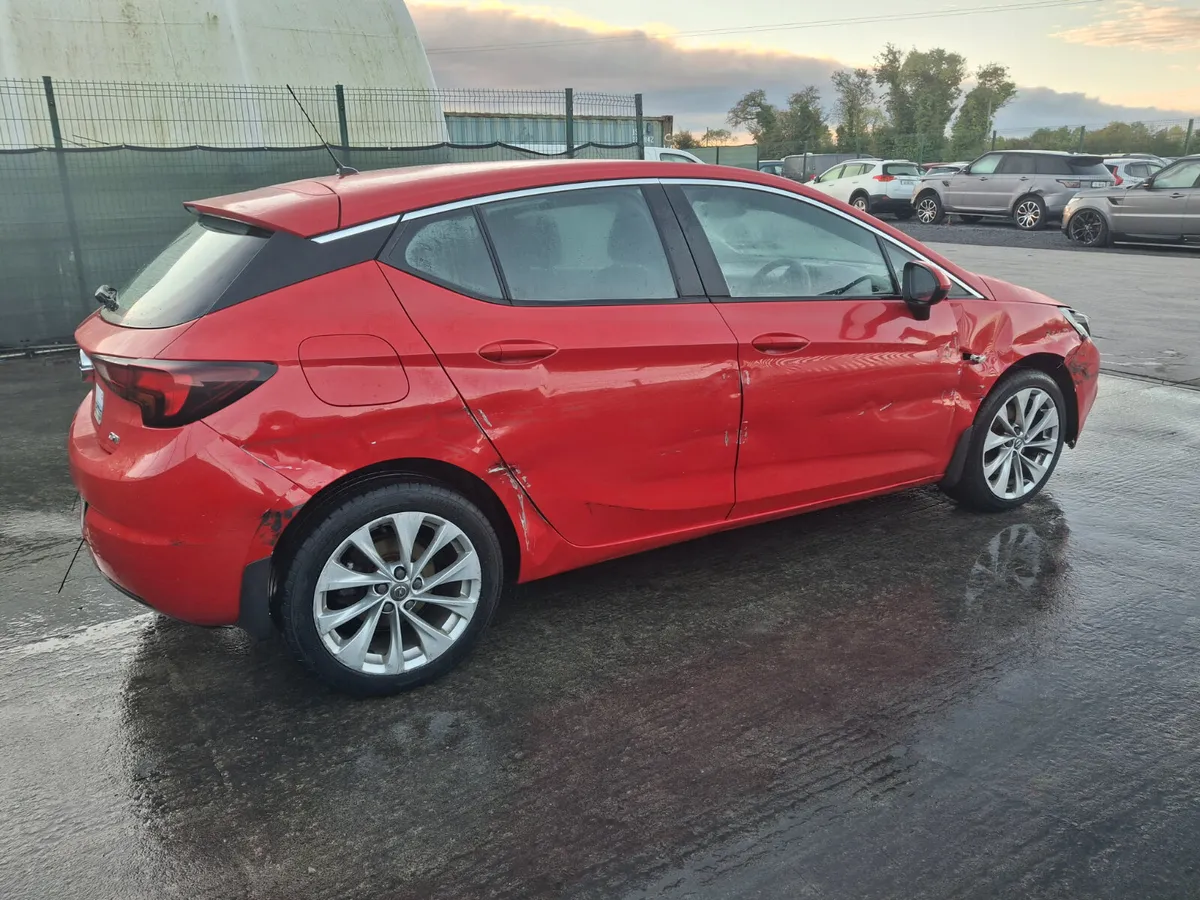 2016 Opel Astra  1.6 Diesel - Image 4