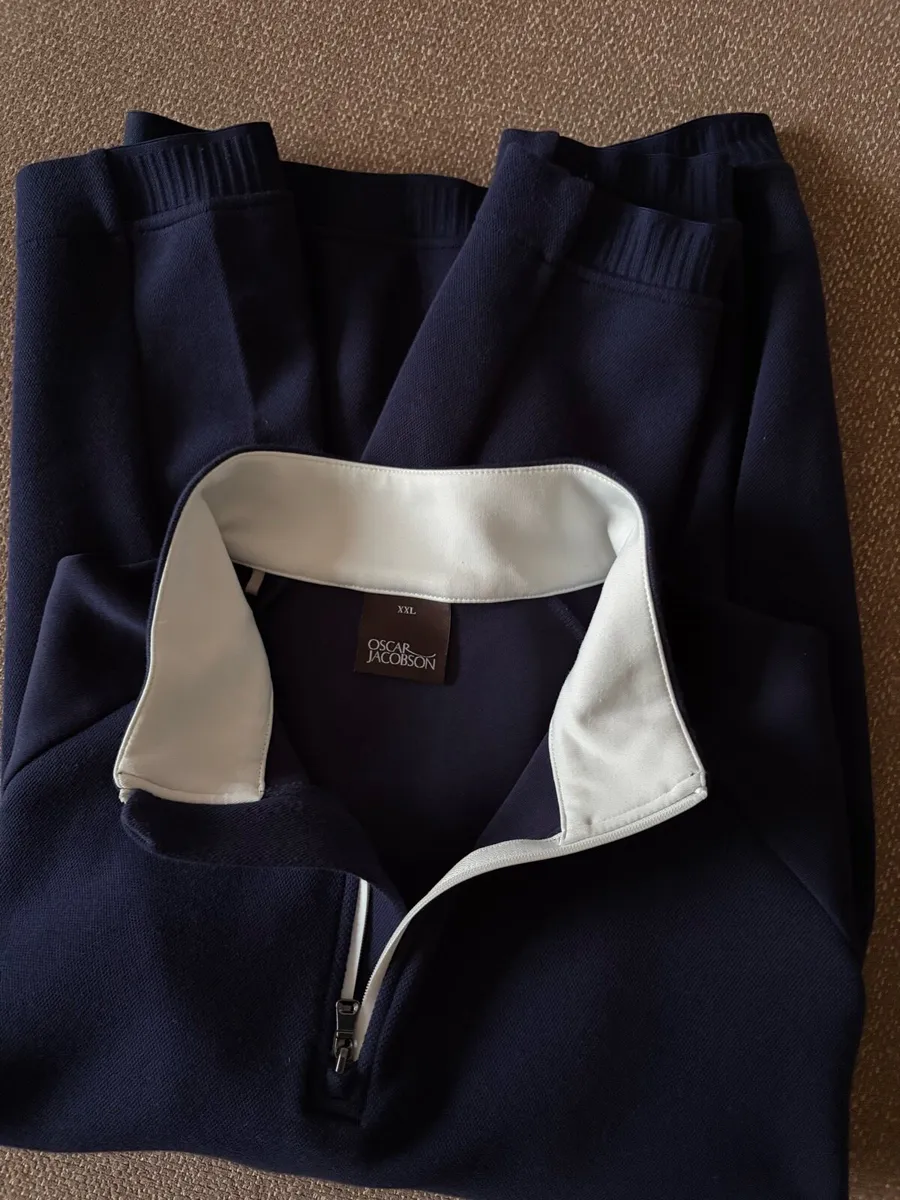 Oscar  Jacobson Golf Sweater - Image 4