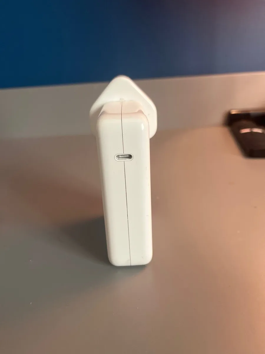 Apple 140W USB-C MacBook Charger + Plug - Image 3