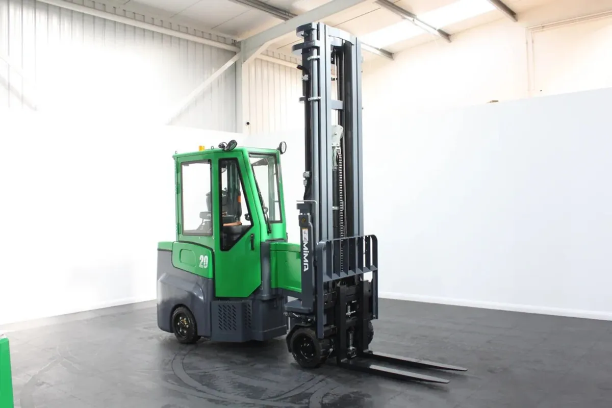 Mima mj20 Full Cab electric articulated forklift - Image 1