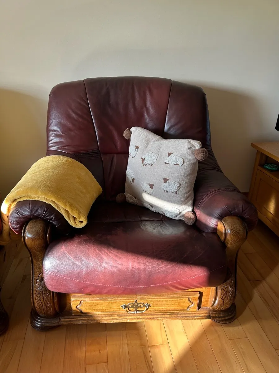 Armchair - Image 1