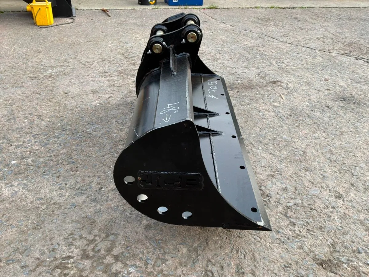 New / unused JCB mini digger grading 35mm bucket.. - Image 3