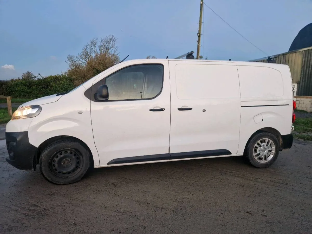 Van - Image 4