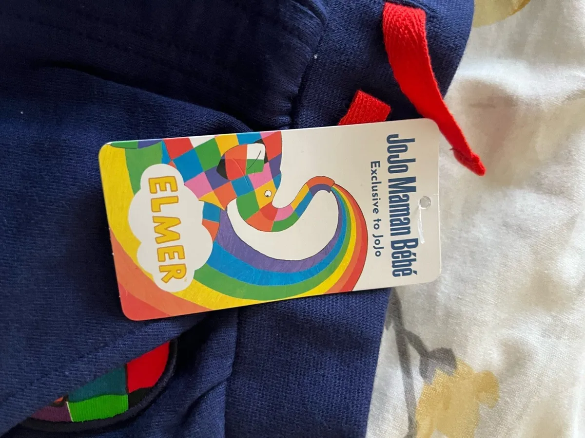 Boys BNWT shorts age 4/5 yrs €8 - Image 2