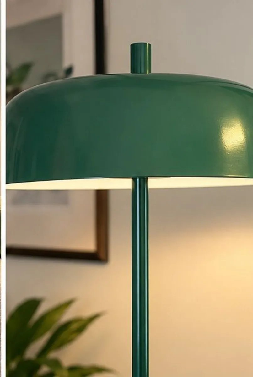 Stylish Green Floor Lamp – Retro Modern Design - Image 1