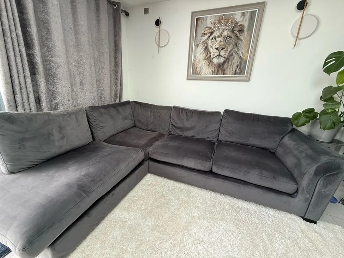 sofa - Image 4