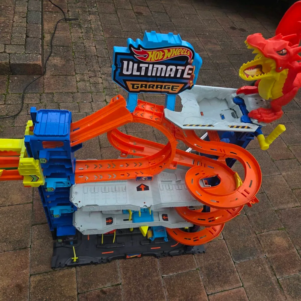 Hot Wheels ultimate garage - Image 4