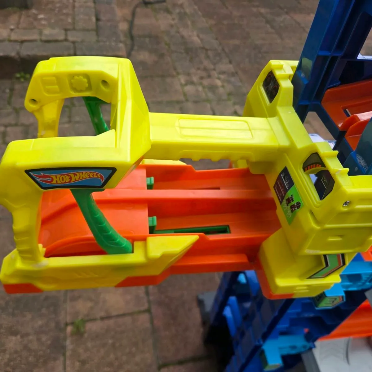 Hot Wheels ultimate garage - Image 2