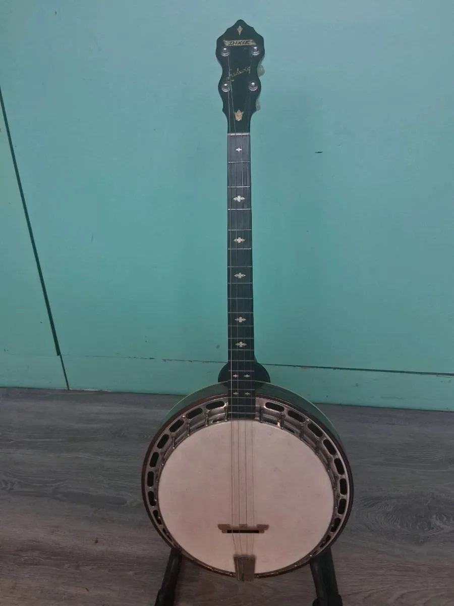 Vintage tenor banjo. - Image 1