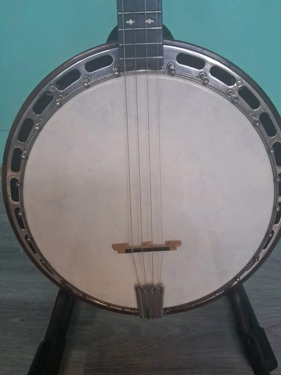 Vintage tenor banjo. - Image 2