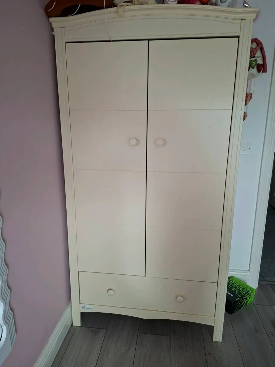 Wardrobe kids bedroom