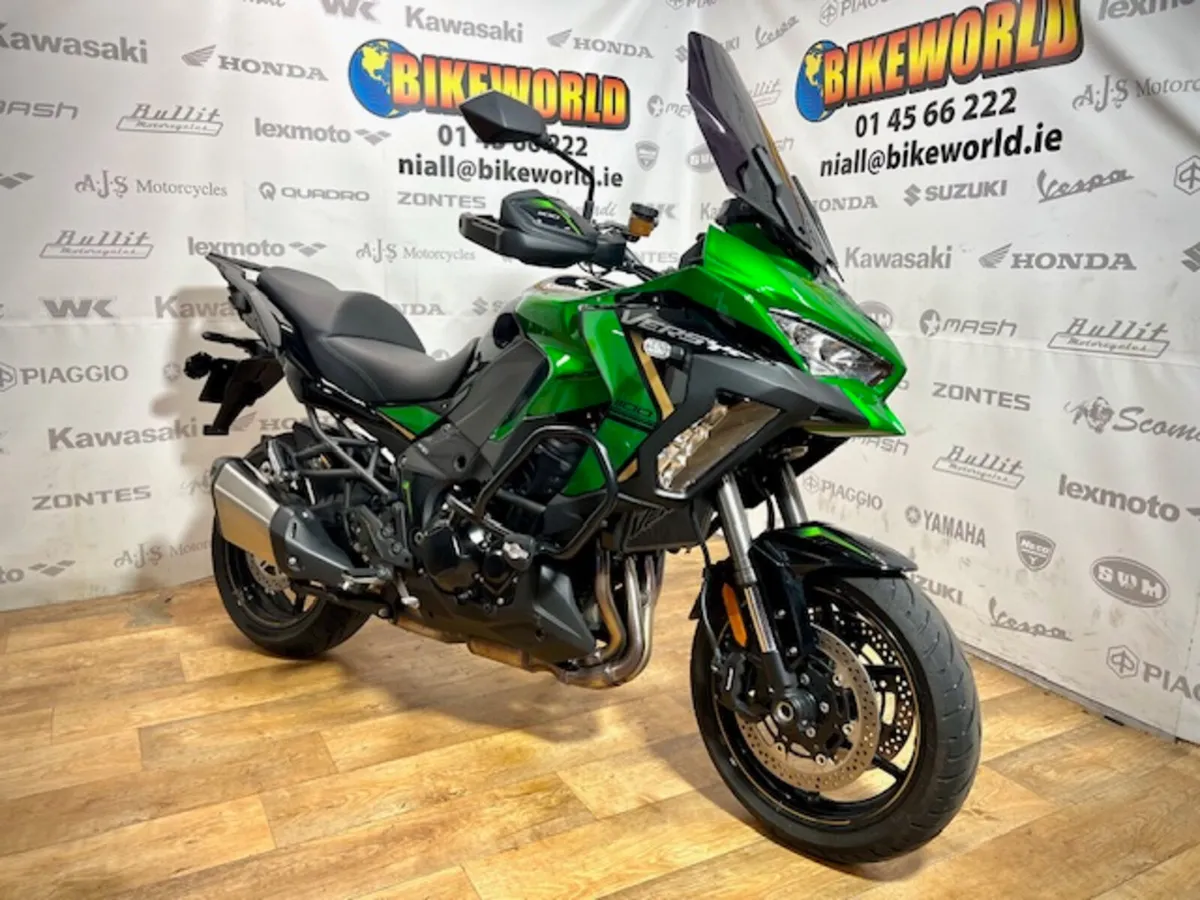 PRE-OWNED Kawasaki Versys 1100SE 2026 - Image 2
