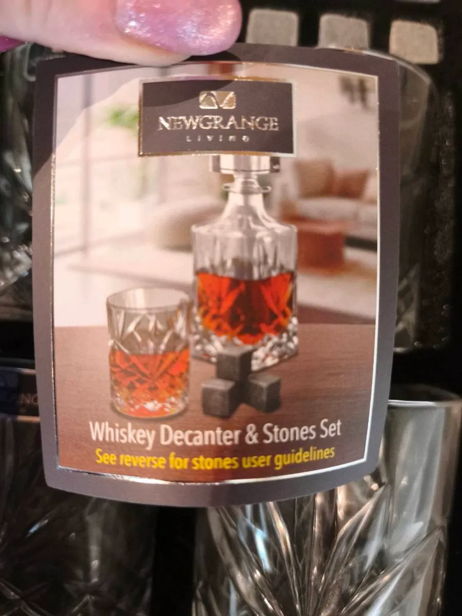 Whiskey Decanter and Stones set - Image 3