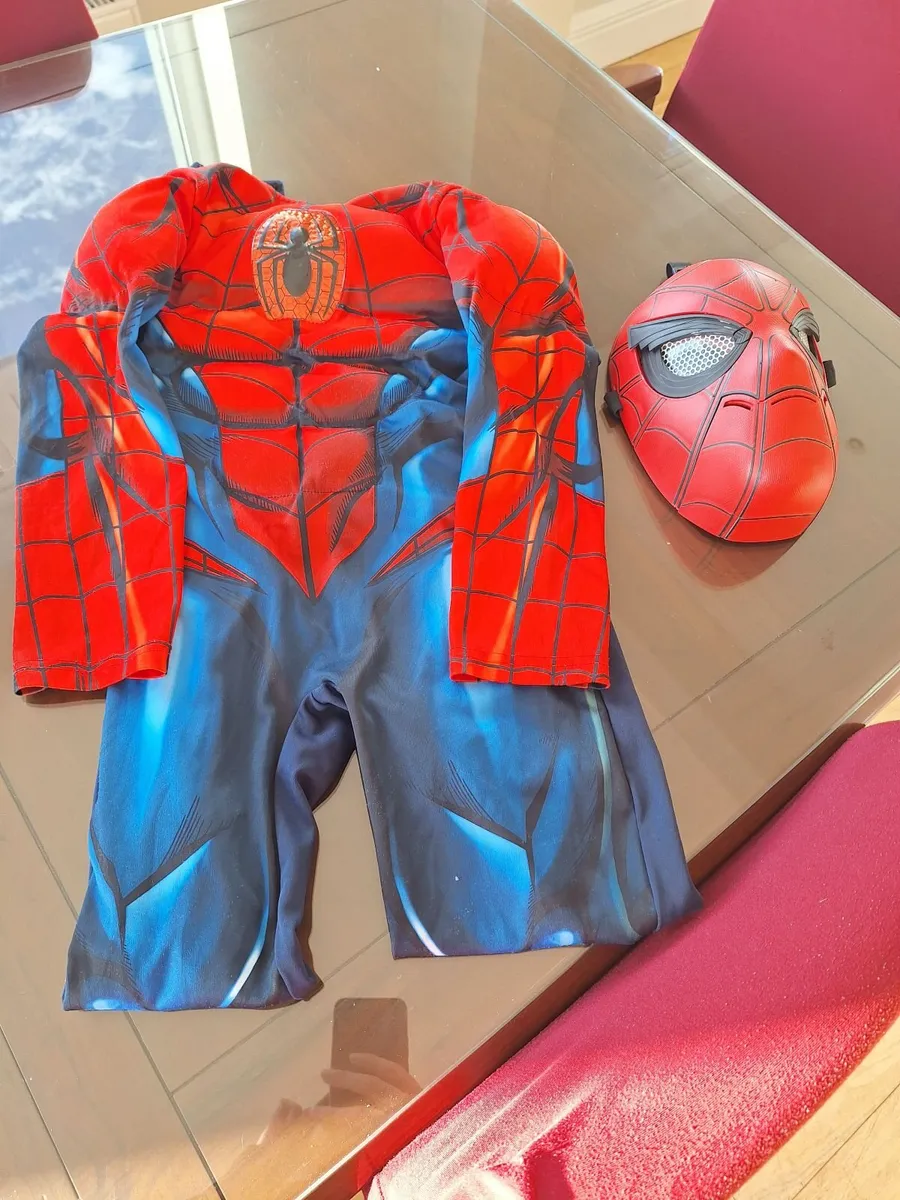 Spider man costume & mask 5-6yrs - Image 1