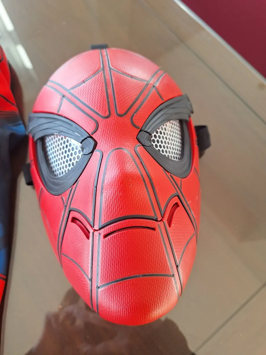Spider man costume & mask 5-6yrs - Image 4