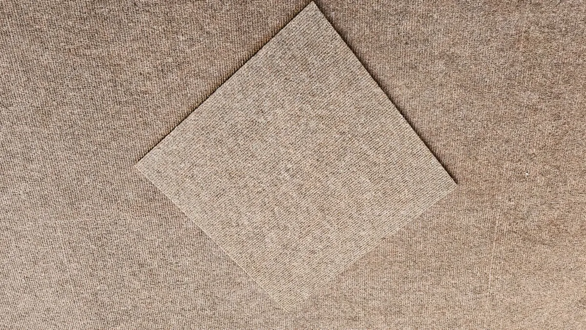 Carpet tile reclaimed - Image 1