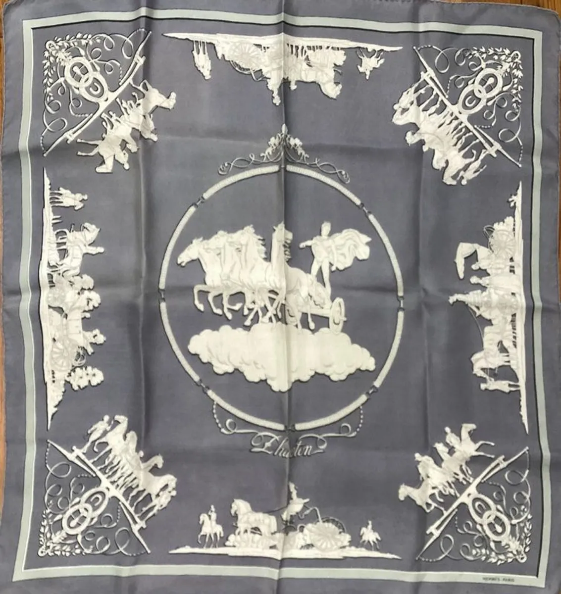 Hermes silk 90 - Image 1