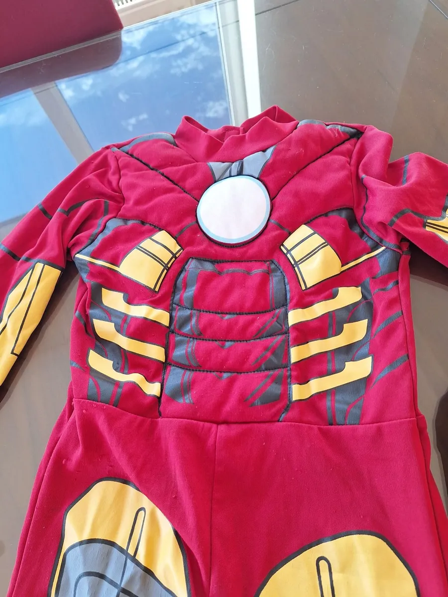 Iron man costume & mask 5-6 yr - Image 2