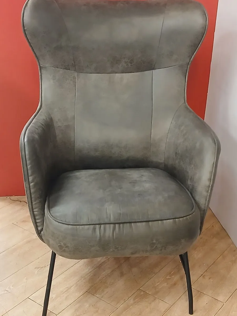 ARMCHAIR - Image 1