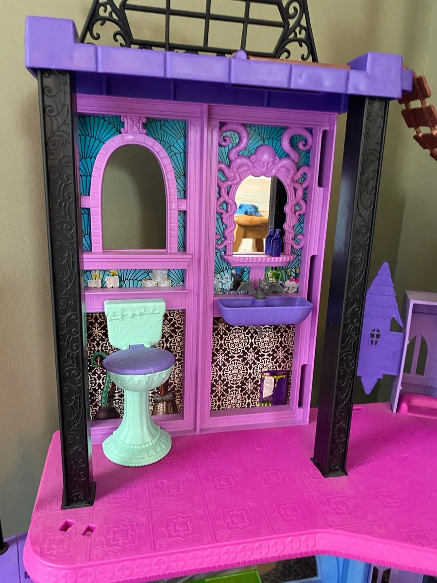 Monster High Haunted High School - Image 2