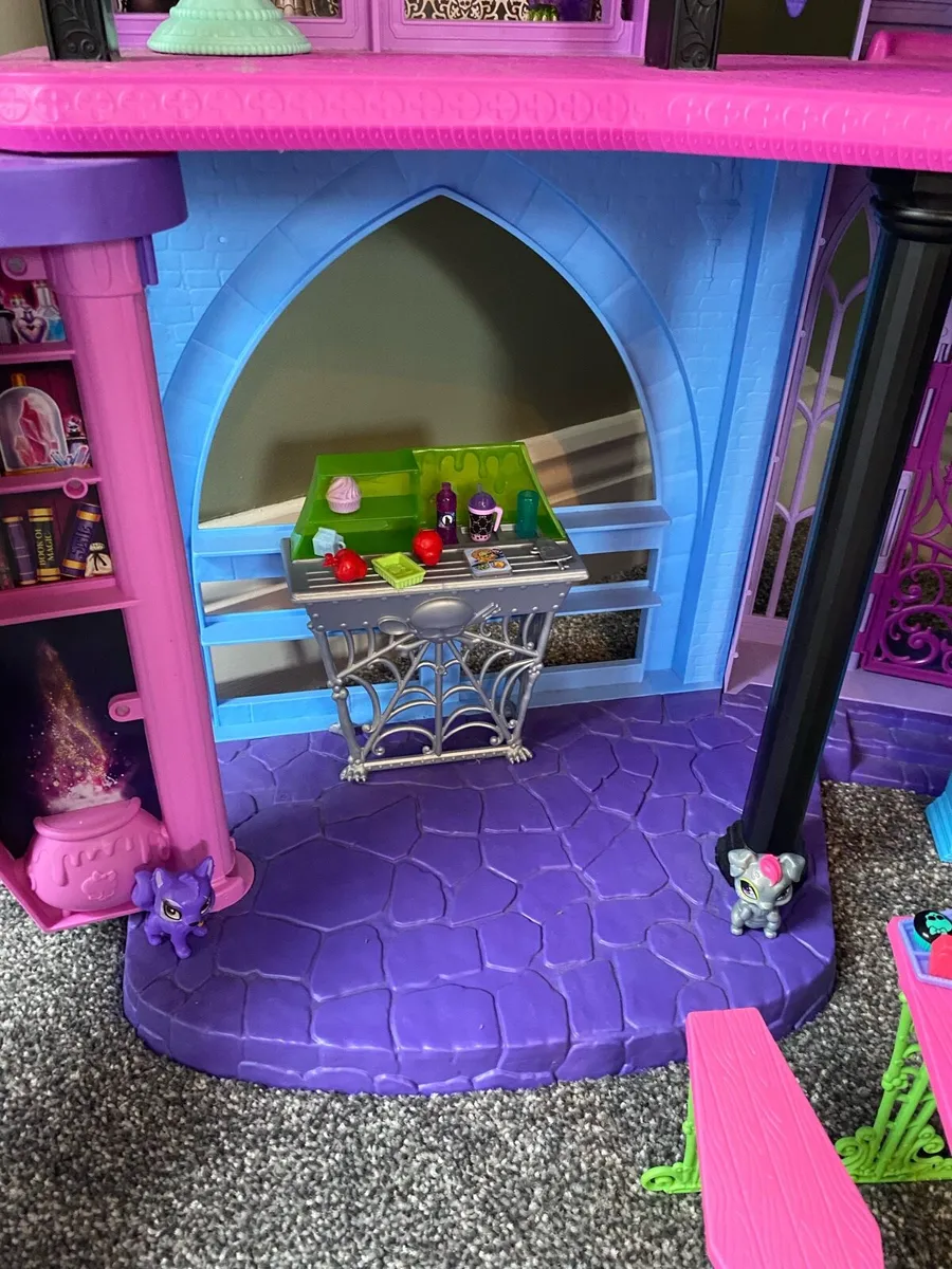 Monster High Haunted High School - Image 3