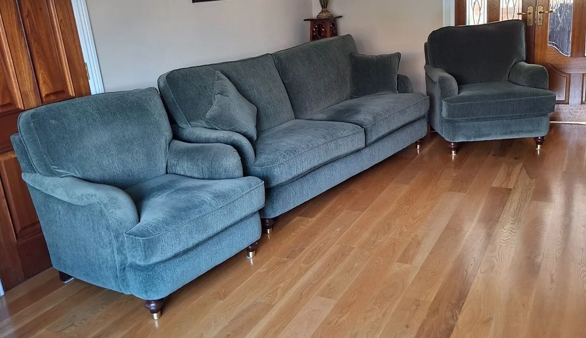 3 piece Suite - Image 1