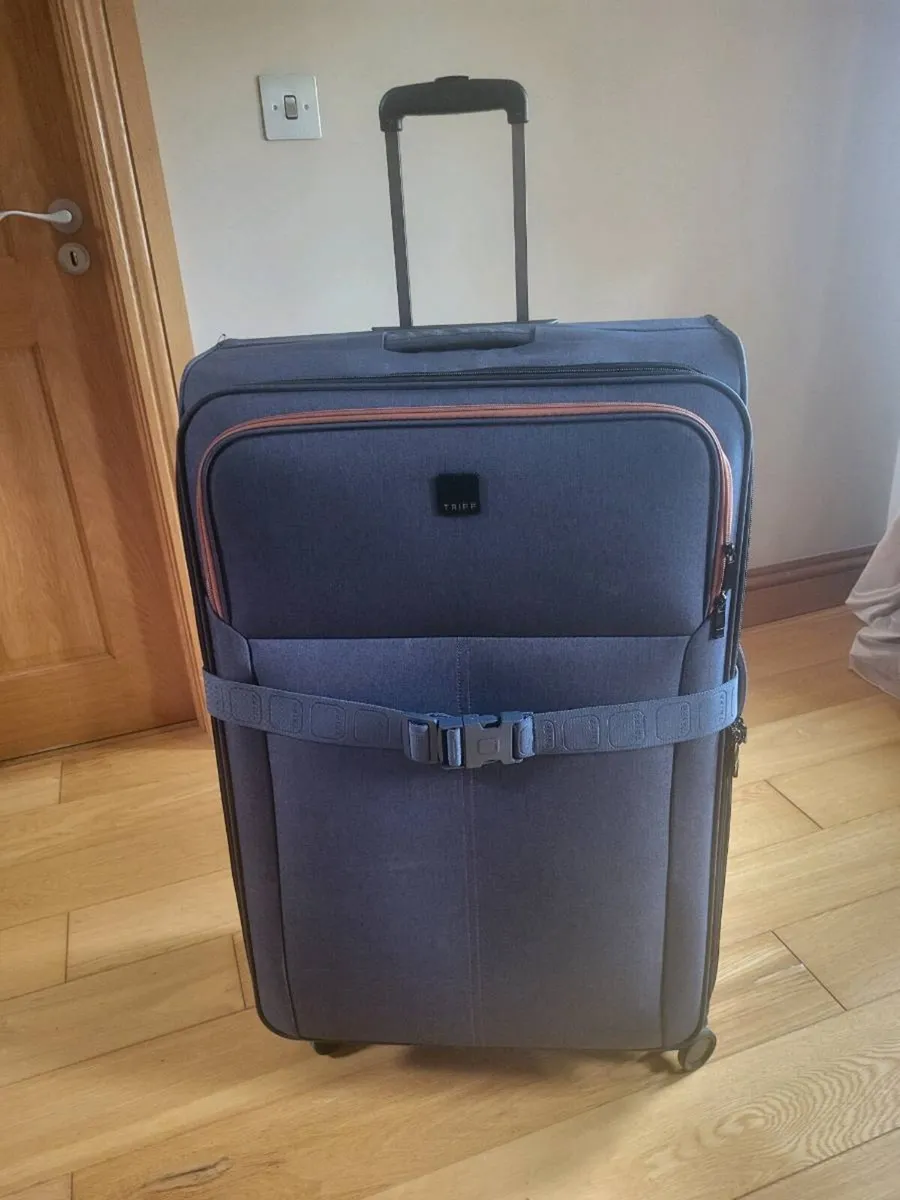 Tripp Affinity Large Navy Blue Expandable Suitcase - Image 1