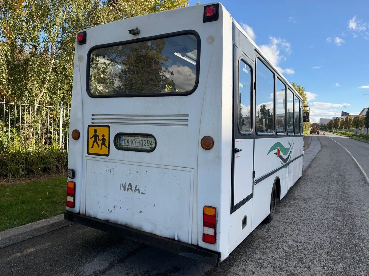 2004 Mercedes vario 33 seater - Image 3