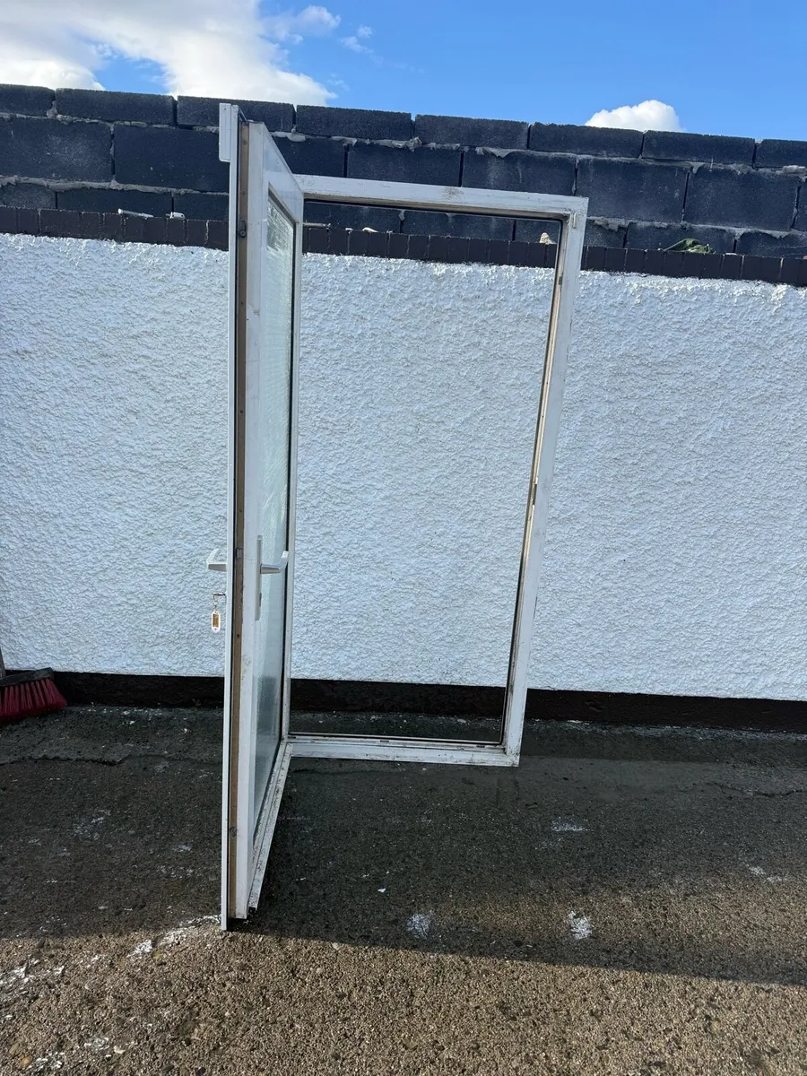 Pvc, Back door - Image 3