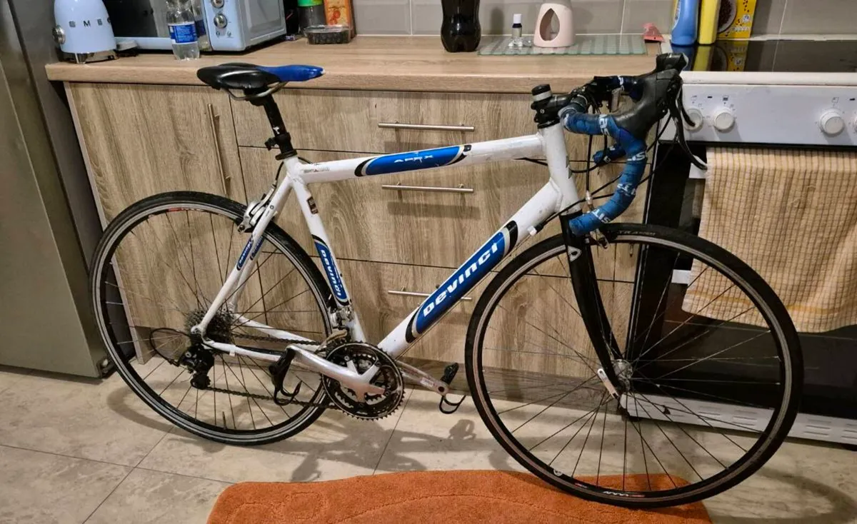 ADULTSD DEVICE APEX ROAD BIKE. ALUMINUM FRAME. SHI - Image 2