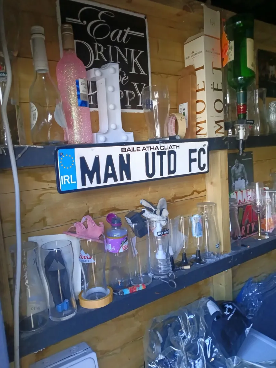 Bar Contents - Image 4
