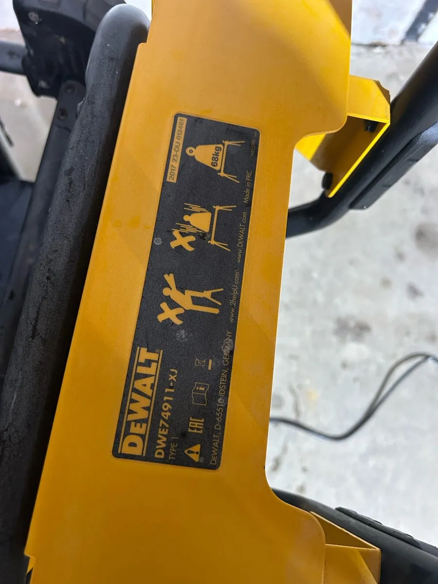 Dewalt Table Saw - Image 4