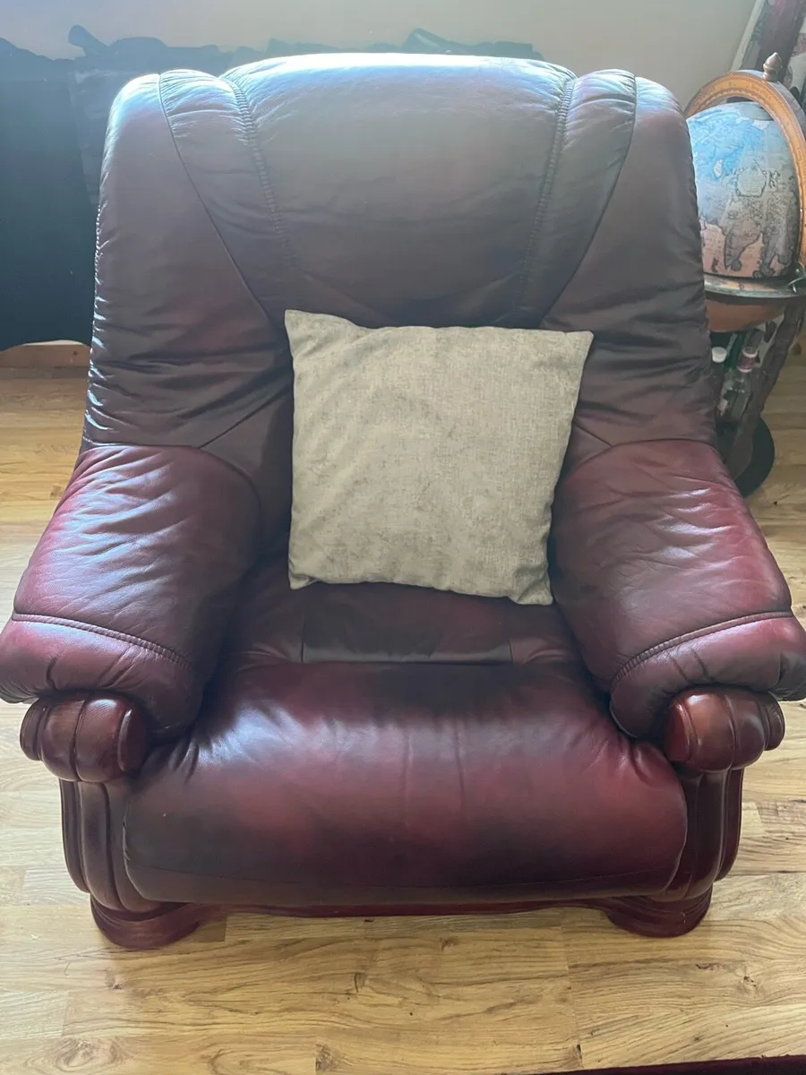 Wine Couches - Image 3
