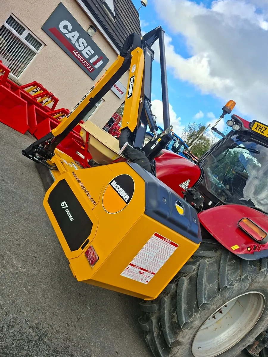 NEW MCCONNEL 6067-70 HEDGECUTTER - Image 4