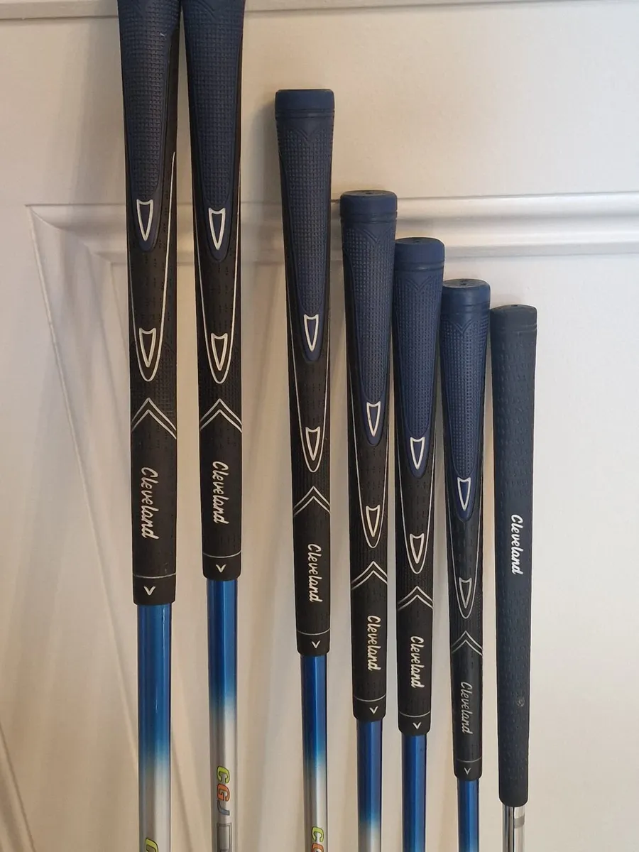 Cleveland Juvenile Golf Set (Age 10 - 12) - Image 3