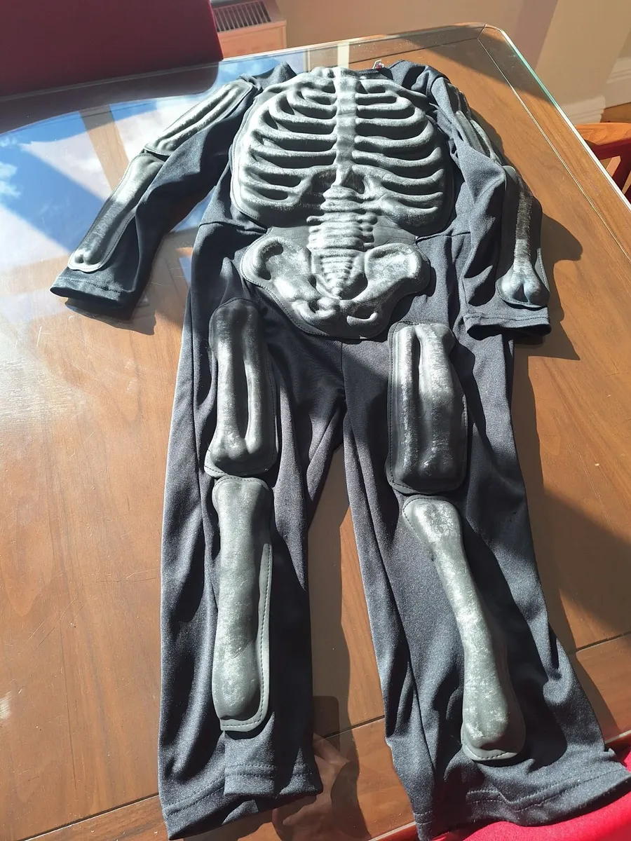 Skeleton costume 3-5 yr - Image 1