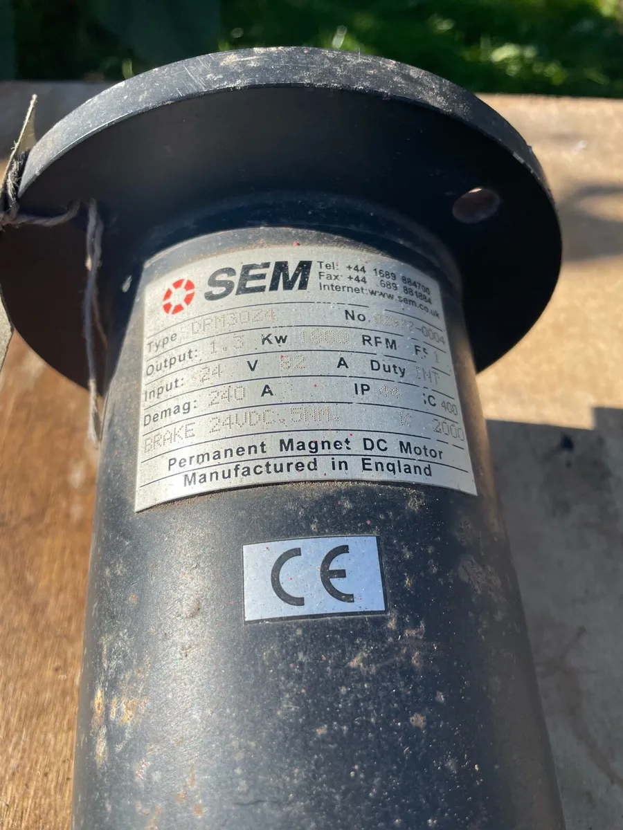 24 Volt DC Motor - Image 3