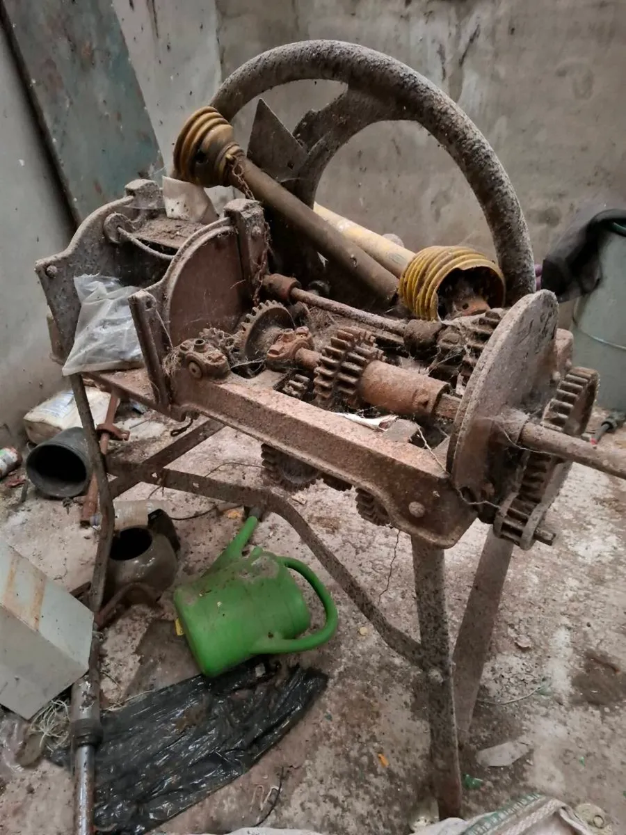 Old machinery collectable - Image 2