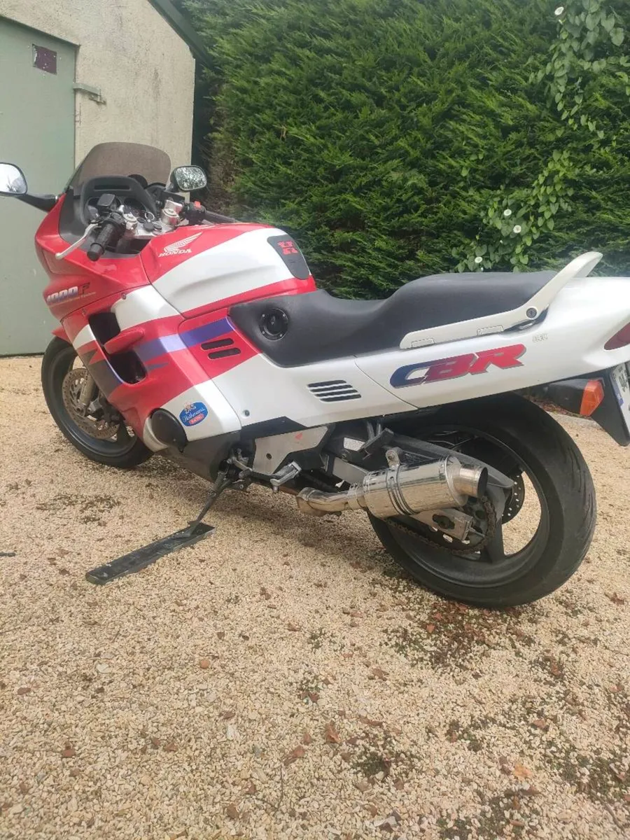 CBR 1000f - Image 4
