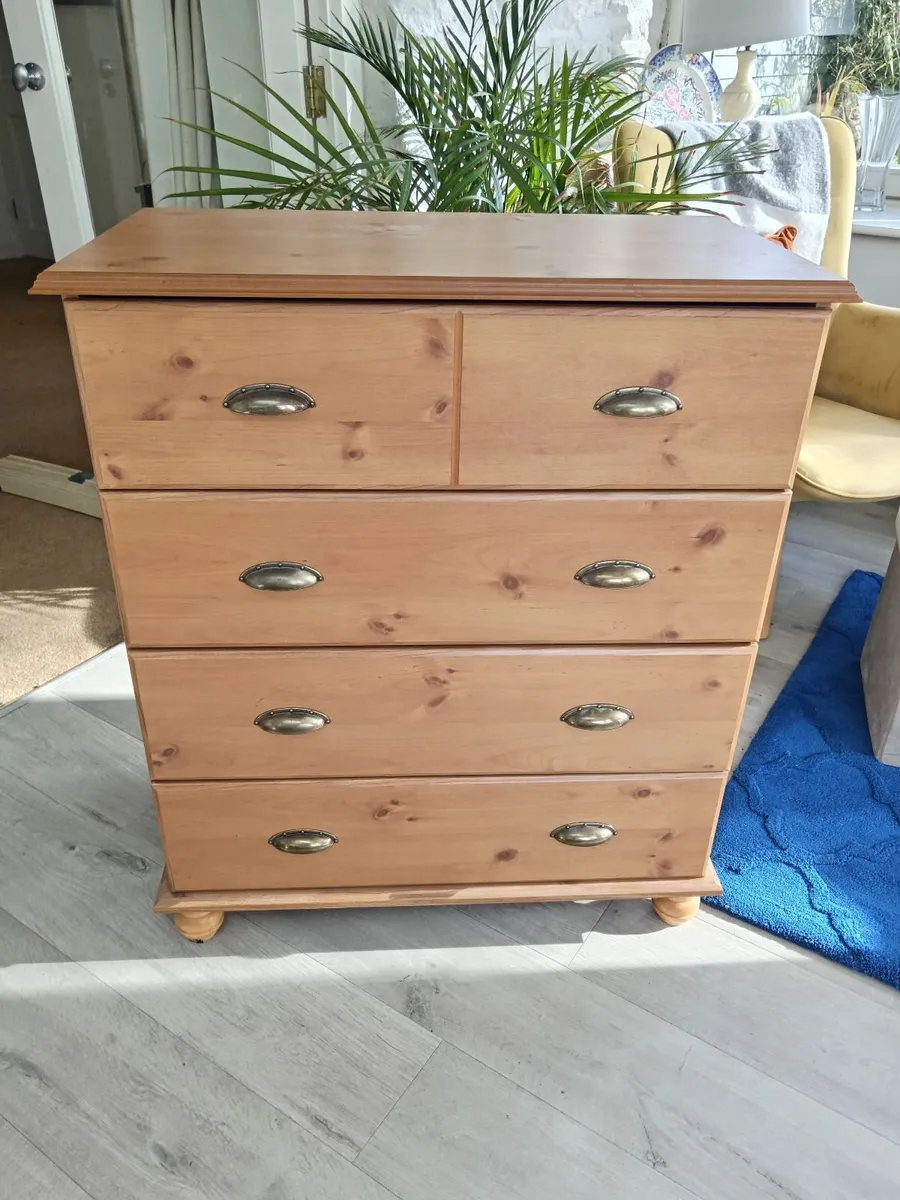 Chest of drawers - Image 1