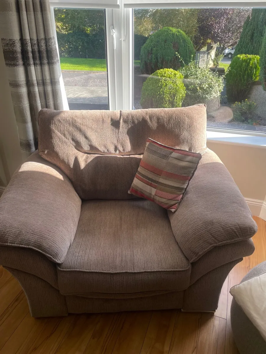 3+1+1+footstool - Image 2