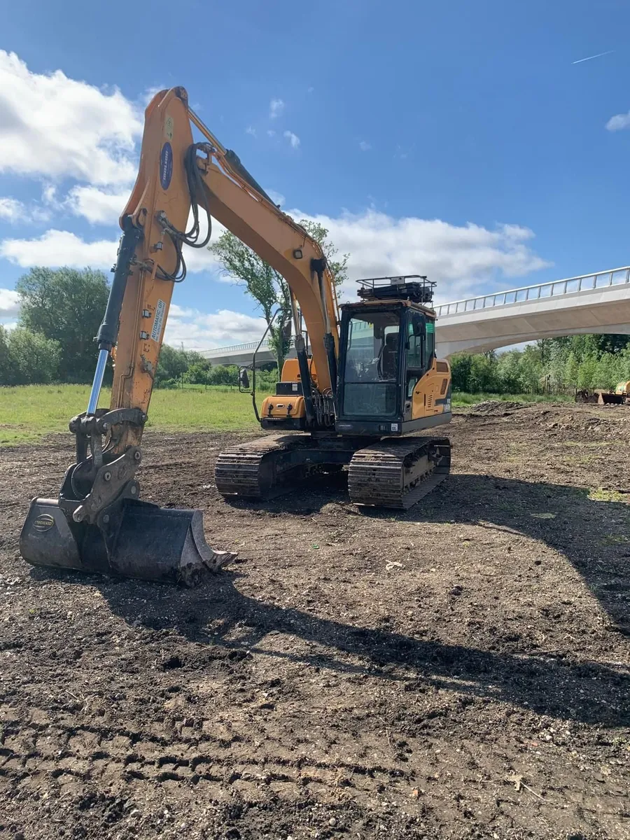 Excavator - Image 4