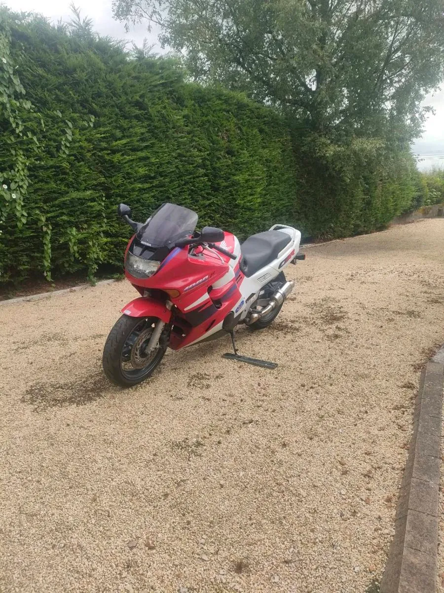 CBR 1000f - Image 2
