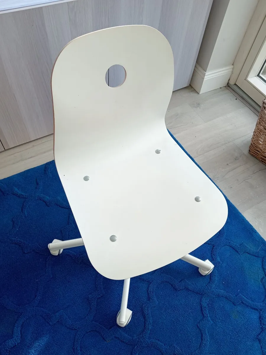 Desk chair