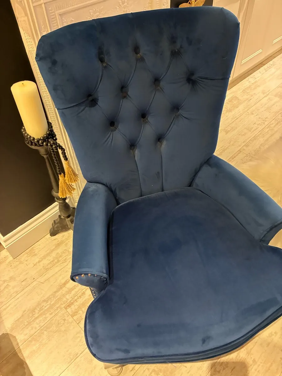 Occasional  chair navy velvet perfect - Image 3
