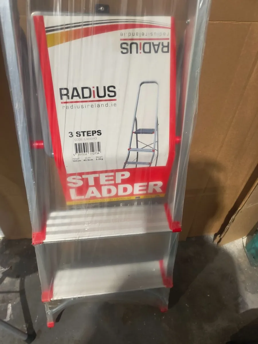New Minky Iron boards &  Curtin poles. ladder - Image 2