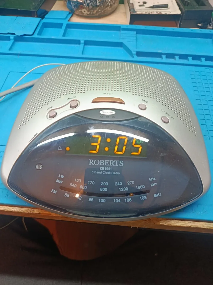 Clock radio - Image 1