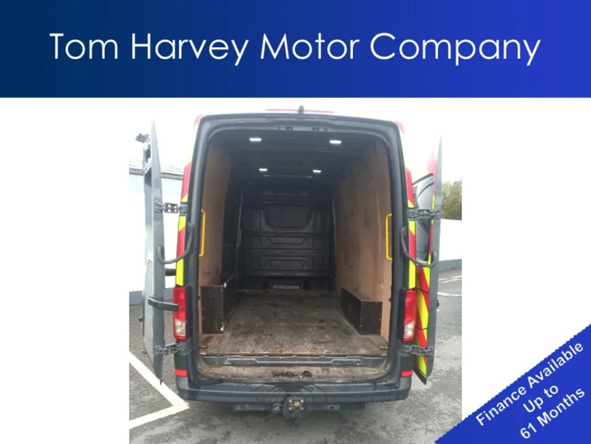 Volkswagen Crafter H 35 MWB 177BHP A8A 5DR - Image 3